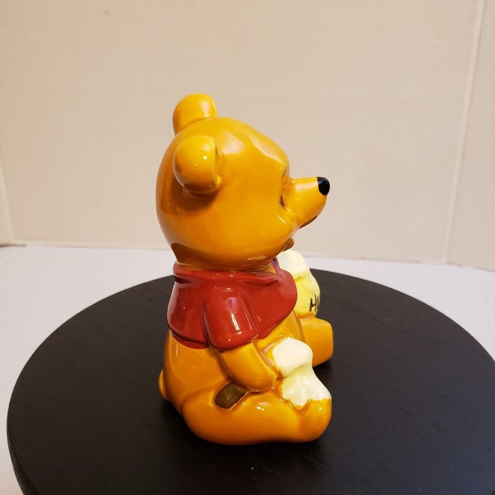 Winnie The Pooh figurine Japan - Picture 4 of 5